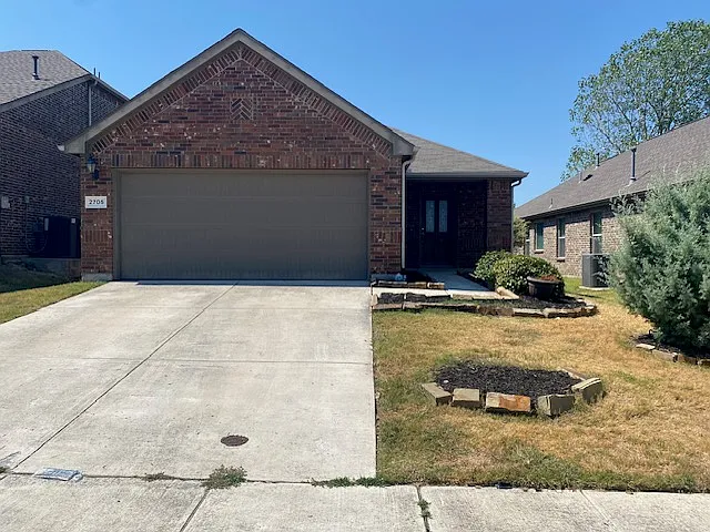 2705 Houston Wood Dr
