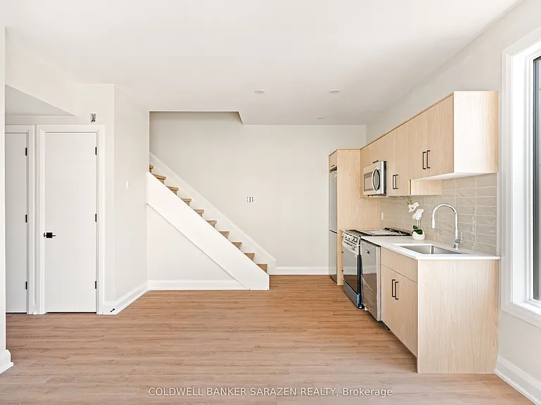 10 McArthur Ave #301 — Photo 8