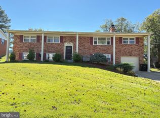 6112 Rayburn Dr, Temple Hills, MD 20748