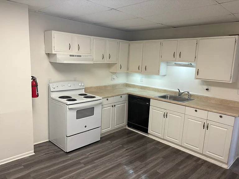 159 Cross Keys Rd #E — Photo 6