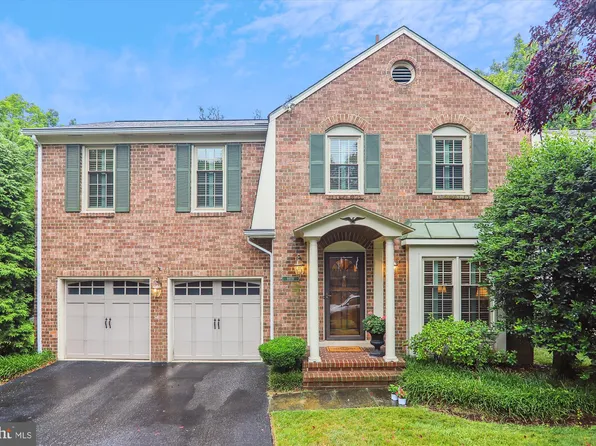 9819 Campbell Dr, Kensington, MD 20895