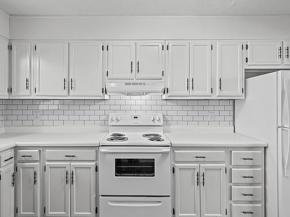 5th image of 133 King George Ct #1