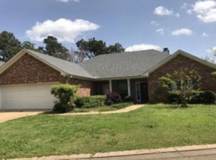 802 Riverchase Dr, Brandon, MS 39047
