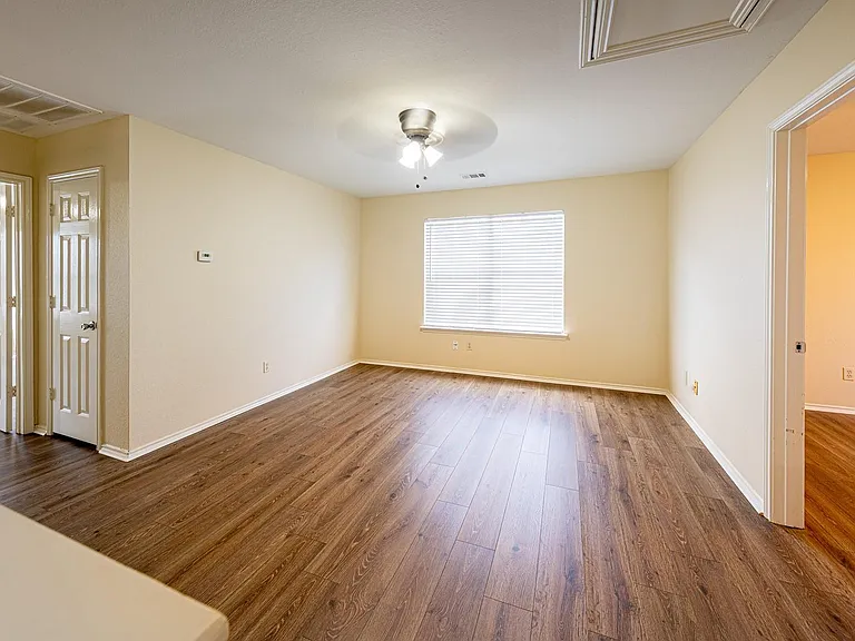 3603 Avalon Castle Dr — Photo 22