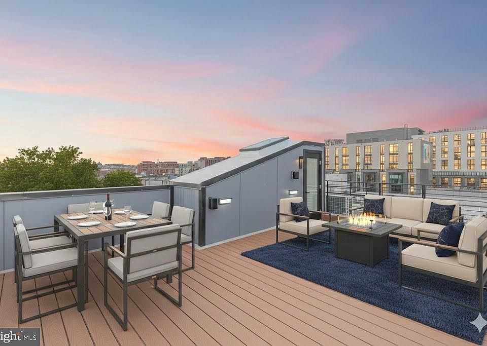 1st image of 1218 5th St NE #2