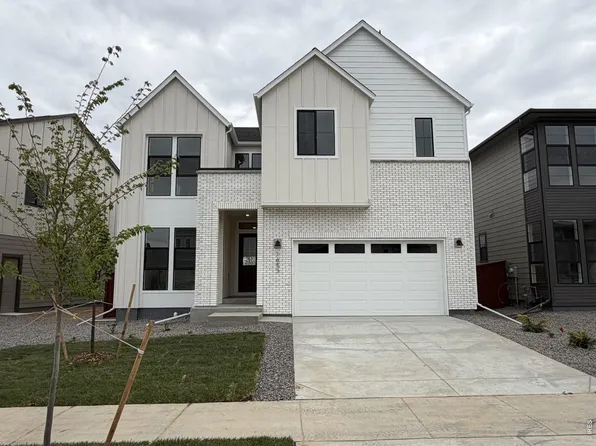 1653 Winter Glow Dr, Windsor, CO 80550
