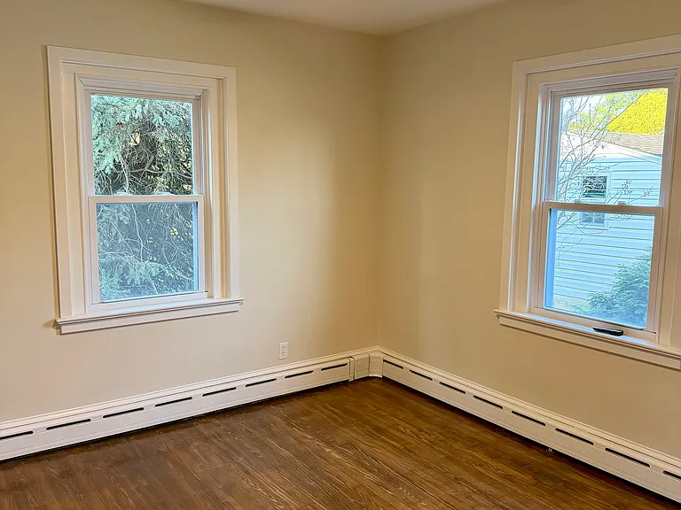 204 W Main St — Photo 14