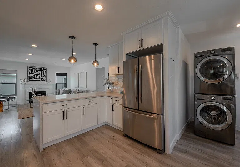 3914 Somerset Dr — Photo 4