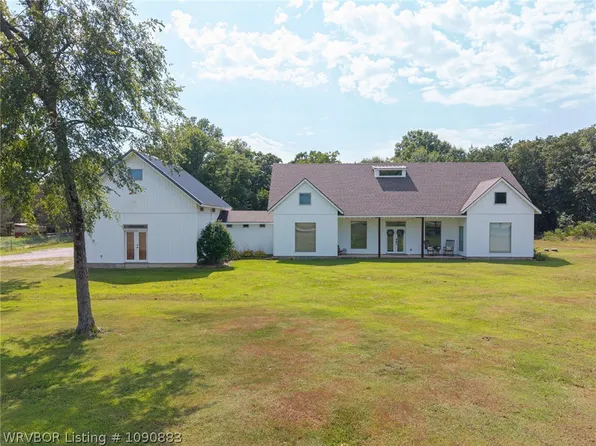 203 S Ross Hampton Rd, Greenwood, AR 72937