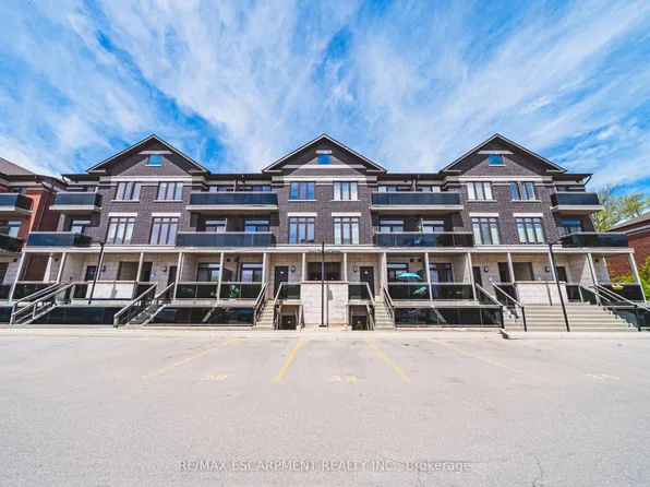 2061 Prospect St #209, Burlington, ON L7R 1Z2
