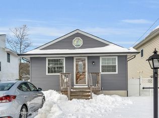 14 Cedarcrest Dr, Toms River, NJ 08753