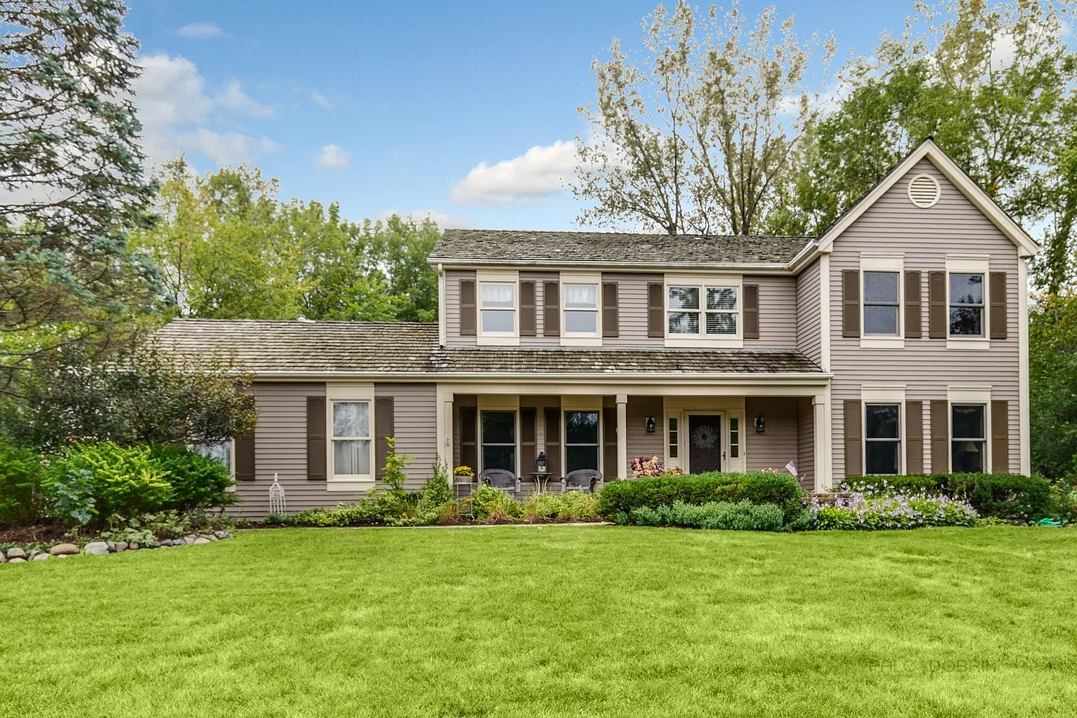2147 Kenton Ln photo 1