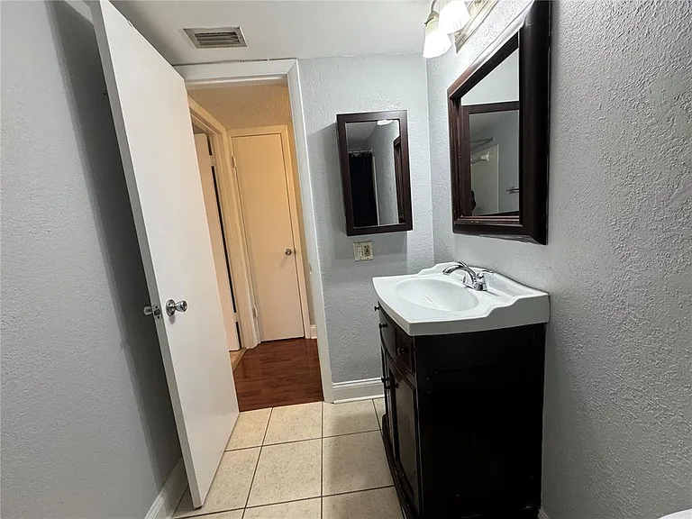 120 S Church Ave #211 — Photo 31
