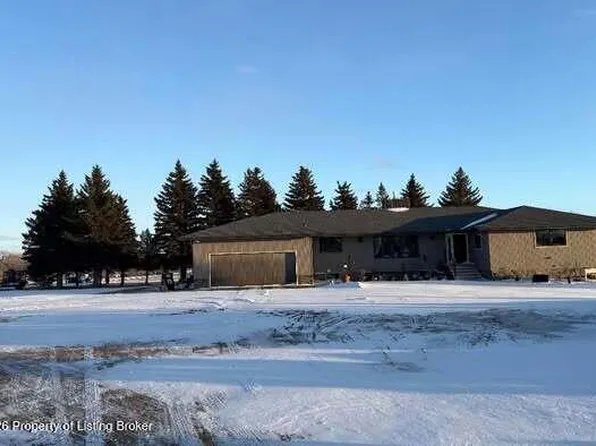 275 Palm Beach Rd, Dickinson, ND 58601