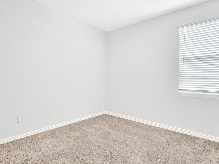 5108 Wilder Ave — Photo 5