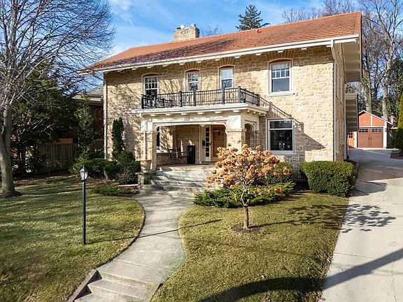 4th image of 208 Lathrop Street