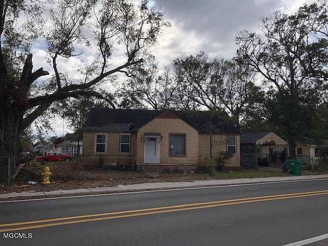 2nd image of 166 Keesler Cir