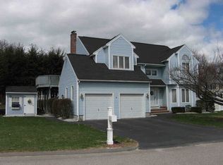 3 Jennifer Rd, Lowell, MA 01854