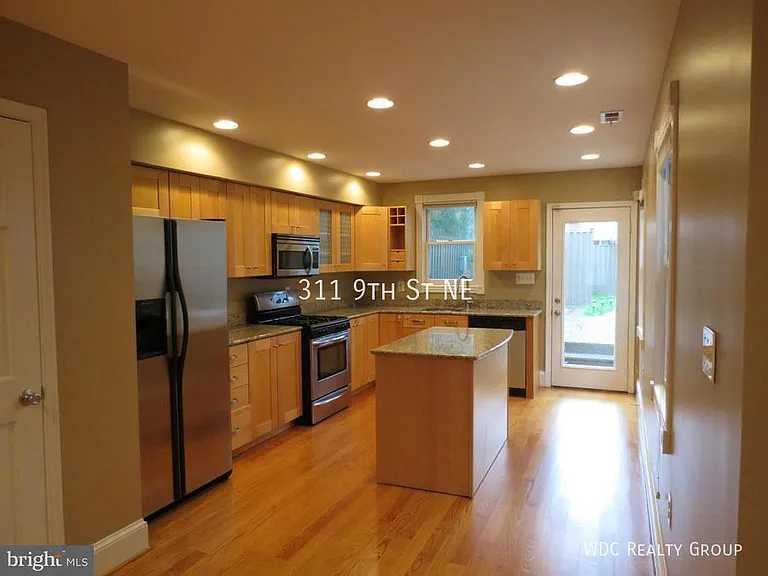 311 9th St NE — Photo 12