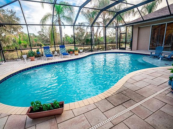 2nd image of 1018 Lightfoot Rd