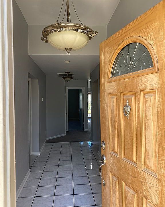 1st image of 2100 Weybridge Dr