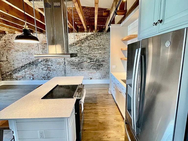 101 S Main St #301 — Photo 7