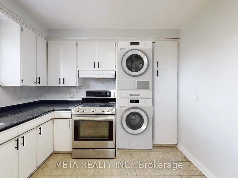 36 Dewlane Dr — Photo 9