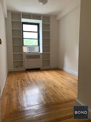 Rented by Bond New York | media 13