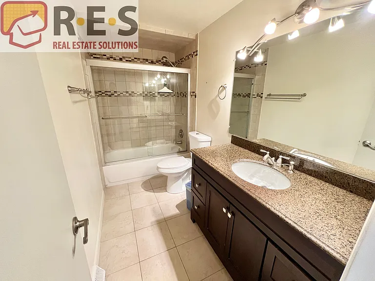 2723 S Otis St — Photo 11