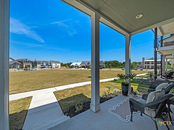 3rd image of 634 Chambray Rd