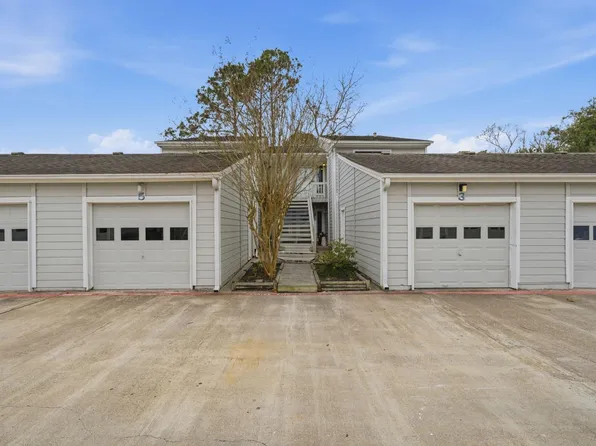 3 Hideaway Dr, Friendswood, TX 77546