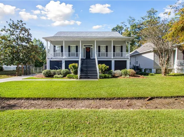 728 Canary Pine Ct, Mandeville, LA 70471
