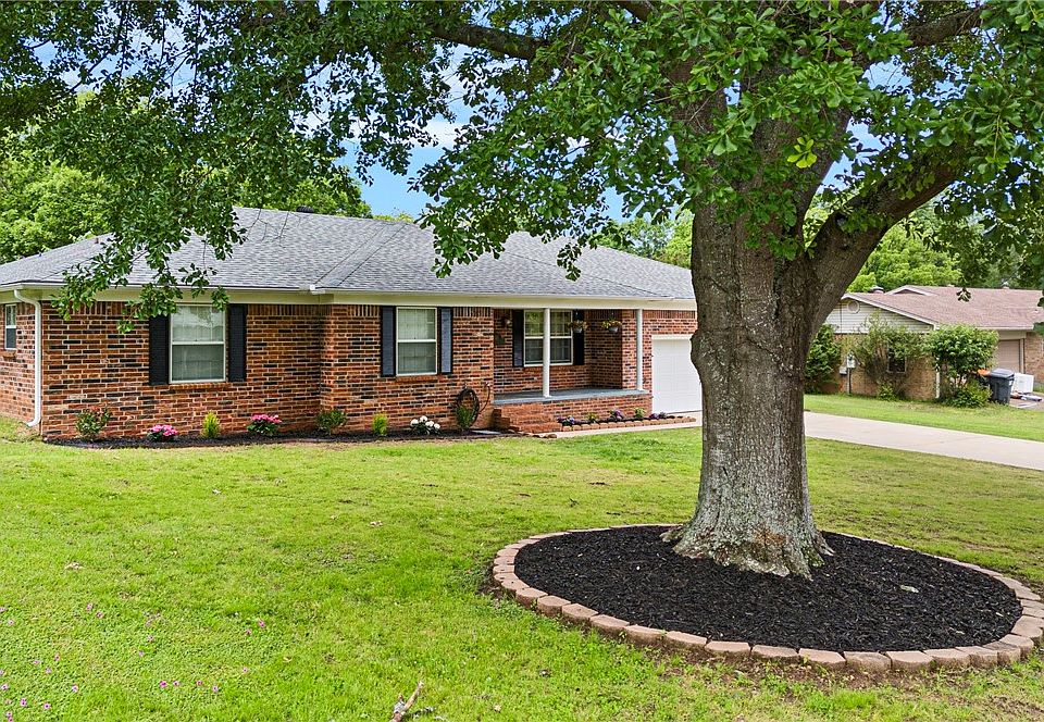1st image of 310 Tanglewood Dr