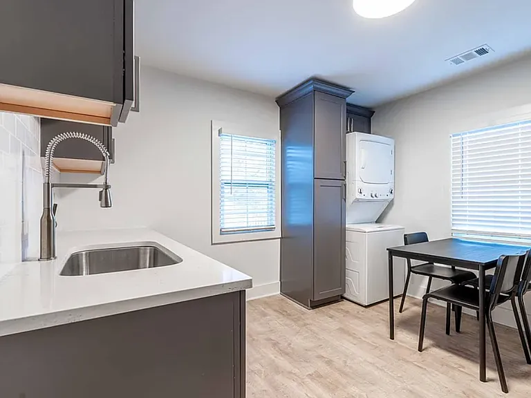 443 Lynch Ave NW — Photo 9