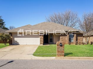 3812 Ashley Ln, Fort Worth, TX 76123