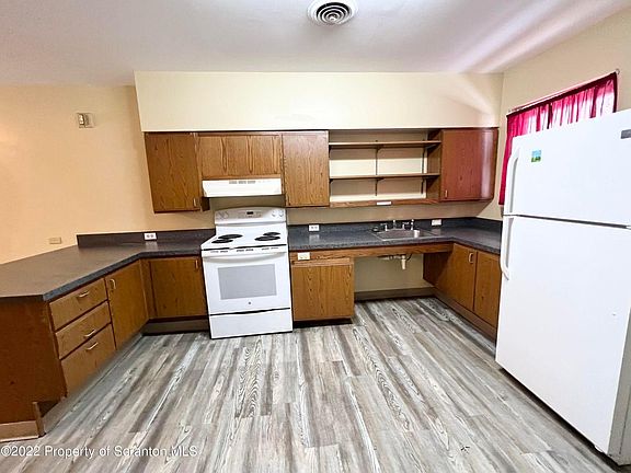 3rd image of 303 Emmett St #303
