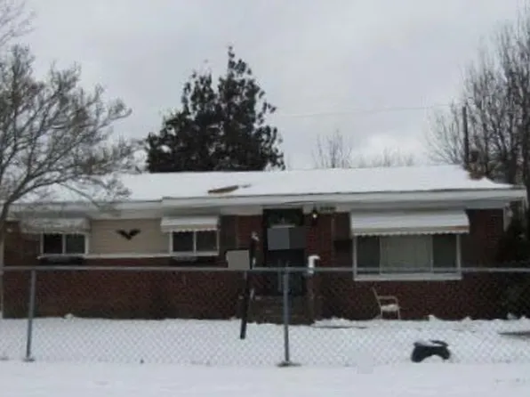 2098 Flamingo Dr, Mount Morris, MI 48458