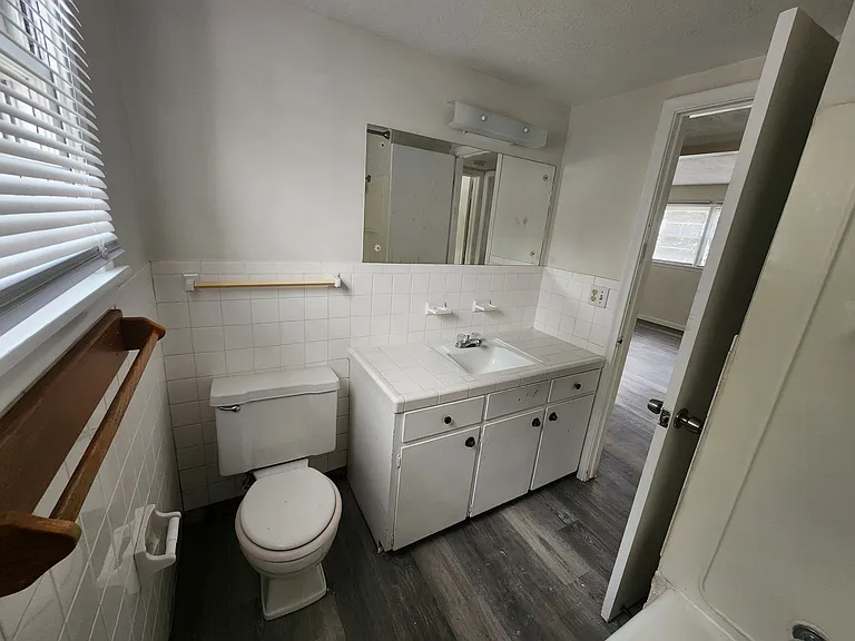 505 Wilshire Dr #7 — Photo 12