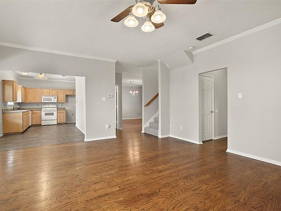 3rd image of 7808 Briarstone Ct