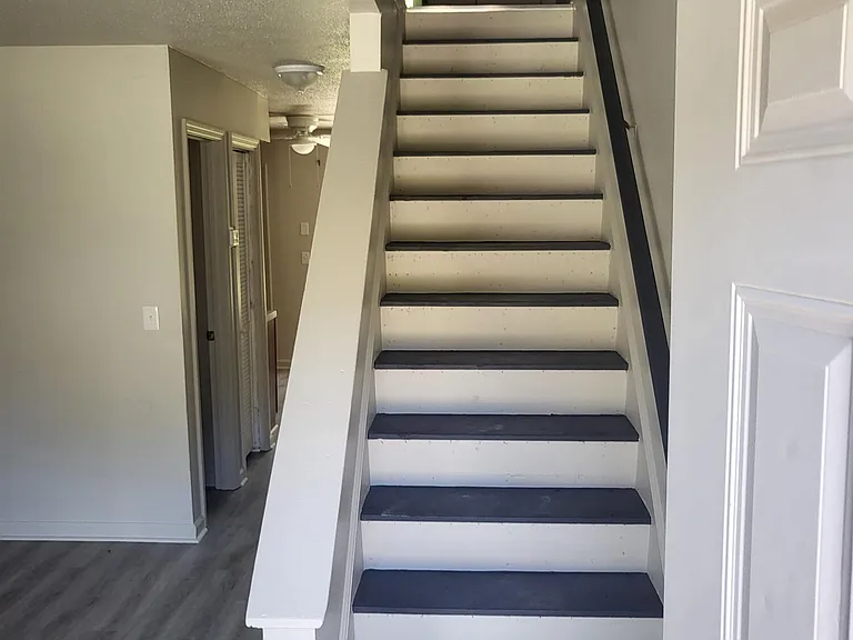 126 Langley Dr #B — Photo 2