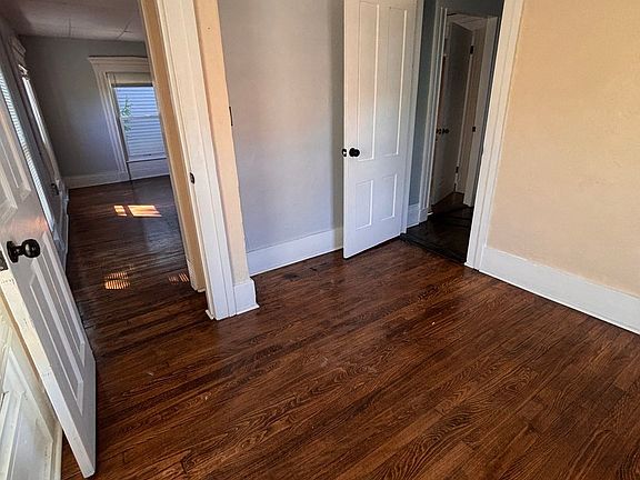 5th image of 4 Crown St #2