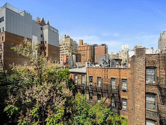 4th image of 225 E 76th St APT 6G