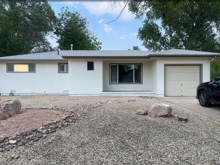 1917 Hallam Ave — Photo 8