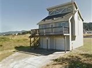 18 Ocean Ct, Whitethorn, CA 95589