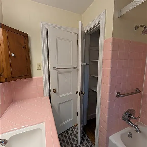 4720 Haywood Dr — Photo 16