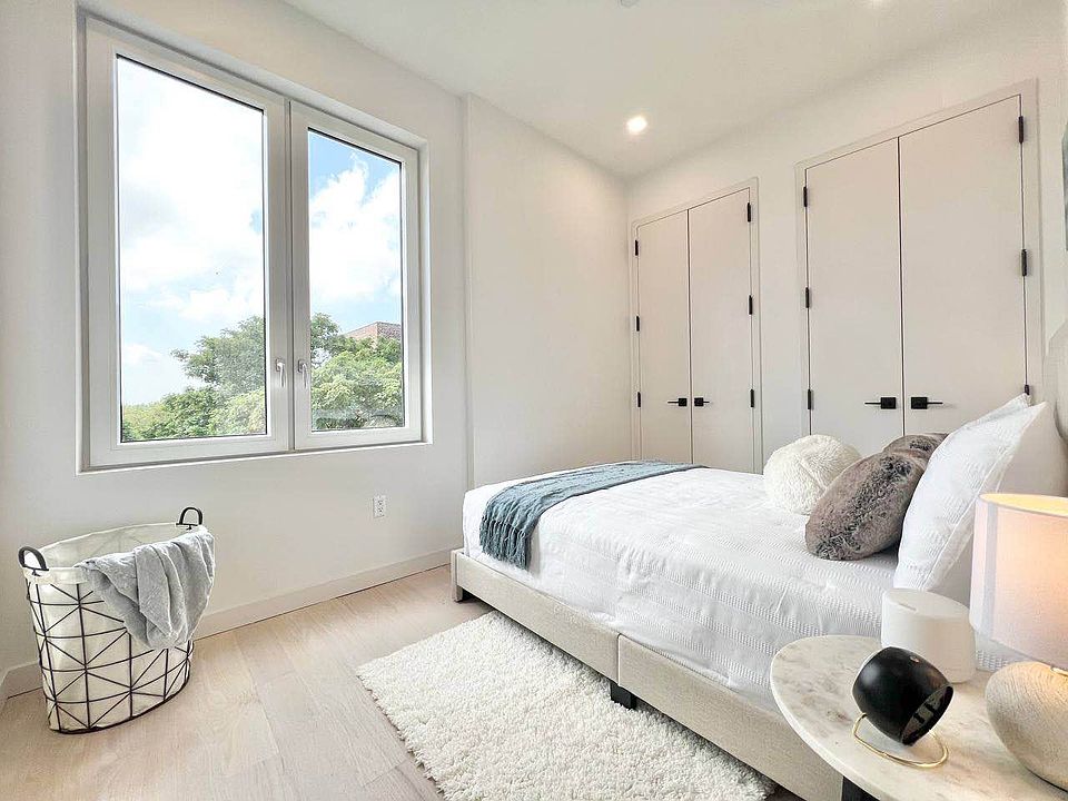 1st image of 308 Linden Blvd APT 2