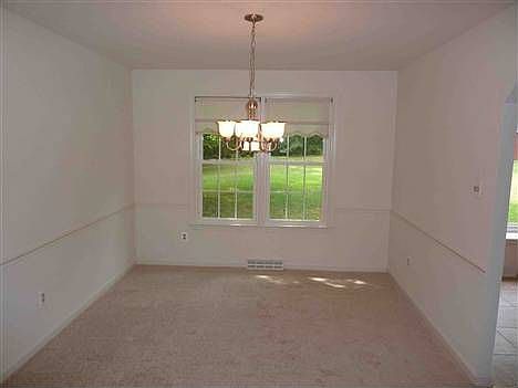 3rd image of 1368 Redwood Cir