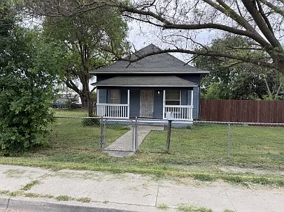 10046 Larkin Rd — Photo 1