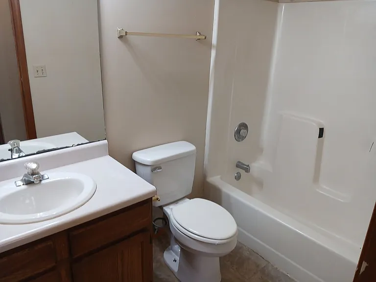 5102 Charm Ridge Dr — Photo 8