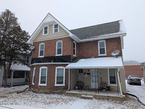 1612 Memorial Ave #2 Photo 1